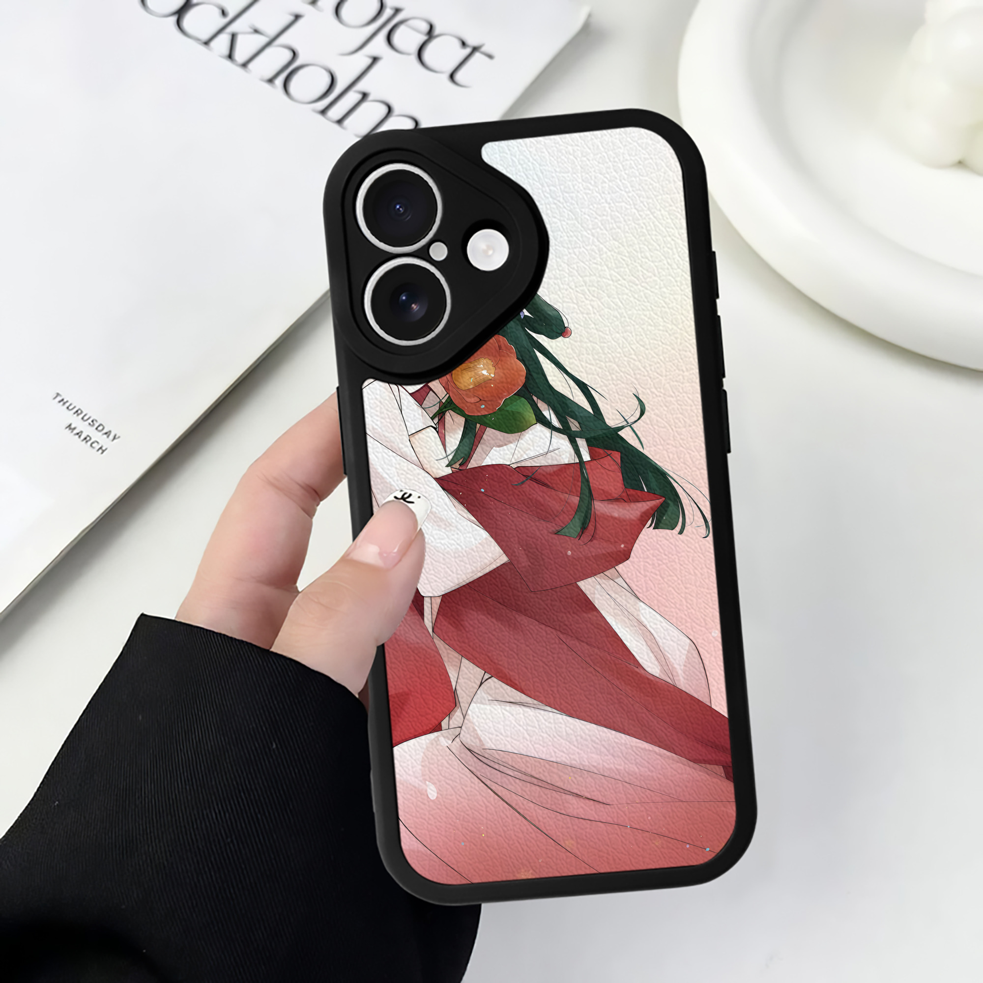 （画像用） 薬屋のひとりごと The Apothecary Diaries 【iPhone 16シリーズ対応】シリコンスマホケース（レザー調） 材質：シリコン